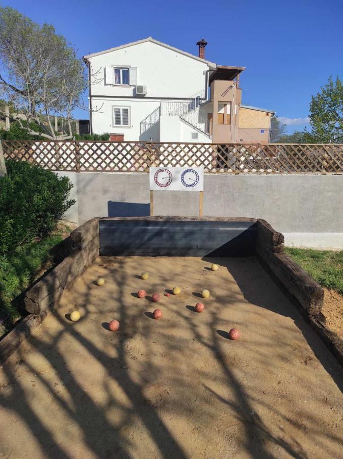 Kuca Za Odmor Lucija Apartment Vrana  ภายนอก รูปภาพ
