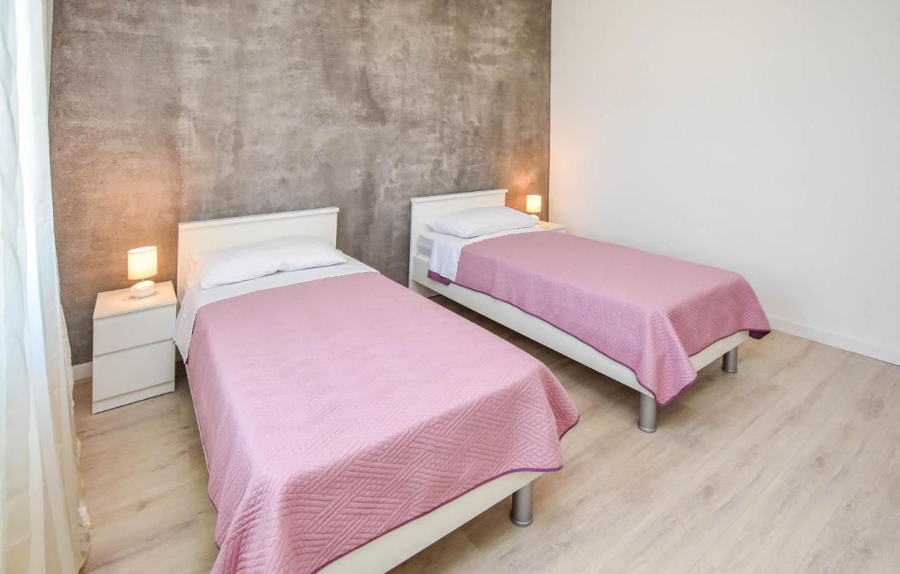 Kuca Za Odmor Lucija Apartment Vrana  ภายนอก รูปภาพ