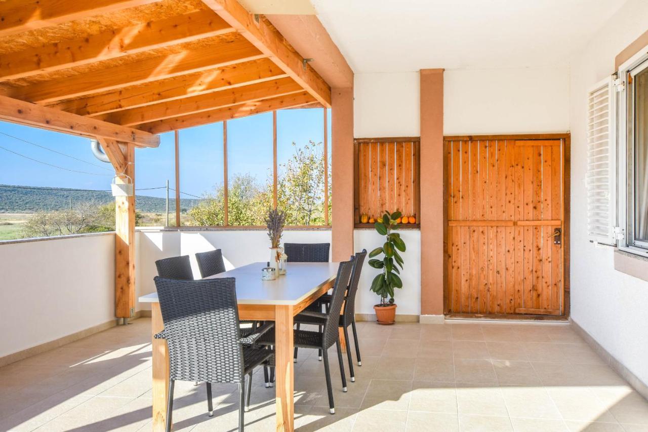 Kuca Za Odmor Lucija Apartment Vrana  ภายนอก รูปภาพ