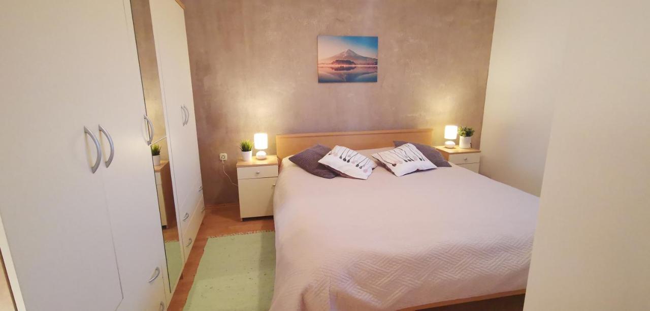 Kuca Za Odmor Lucija Apartment Vrana  ภายนอก รูปภาพ